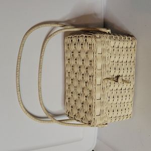 Vintage cream wicker box purse with button closure